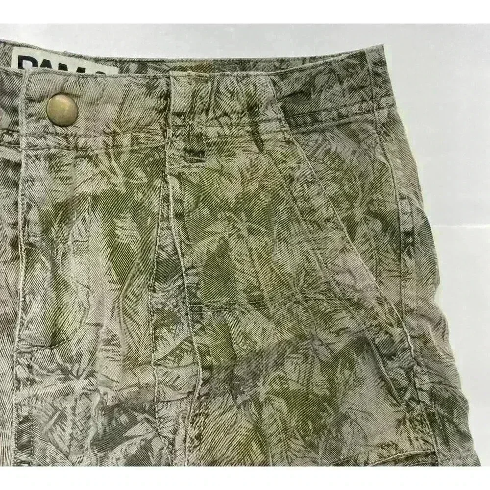 Pam & Gela Tropical Palm Tree Print Shorts Womens‎ Size 0 100% Tencil Soft!